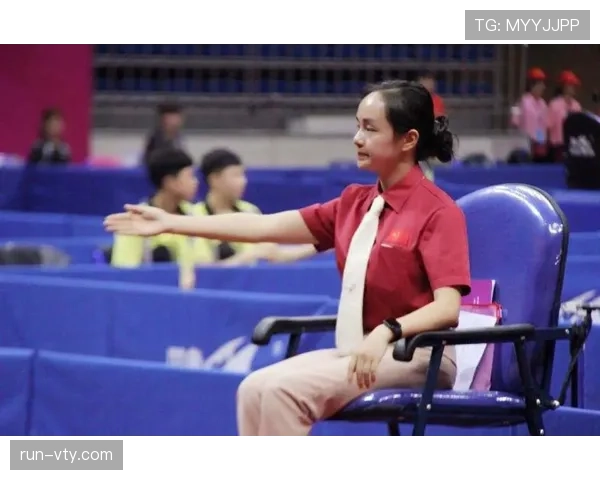 犯规判定的核心依据：动作意图与接触程度如何影响裁判决策
